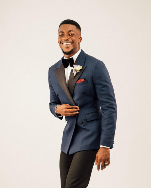 Double-Breasted vs. Single-Button Suits: A Fashionable Choice for Weddings